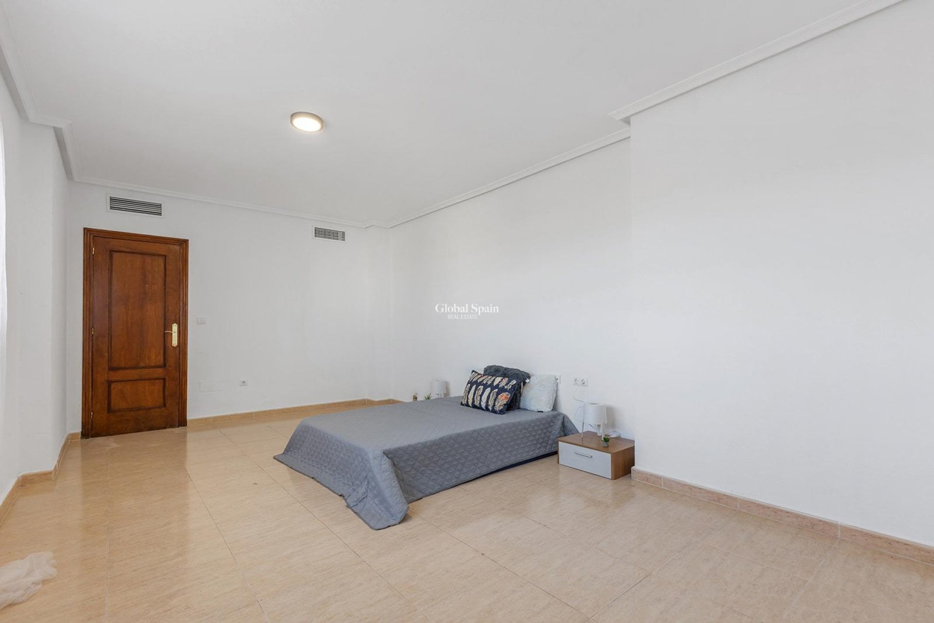 Odsprzedaż - WILLA  -
ROJALES - Campo De Golf La Marquesa