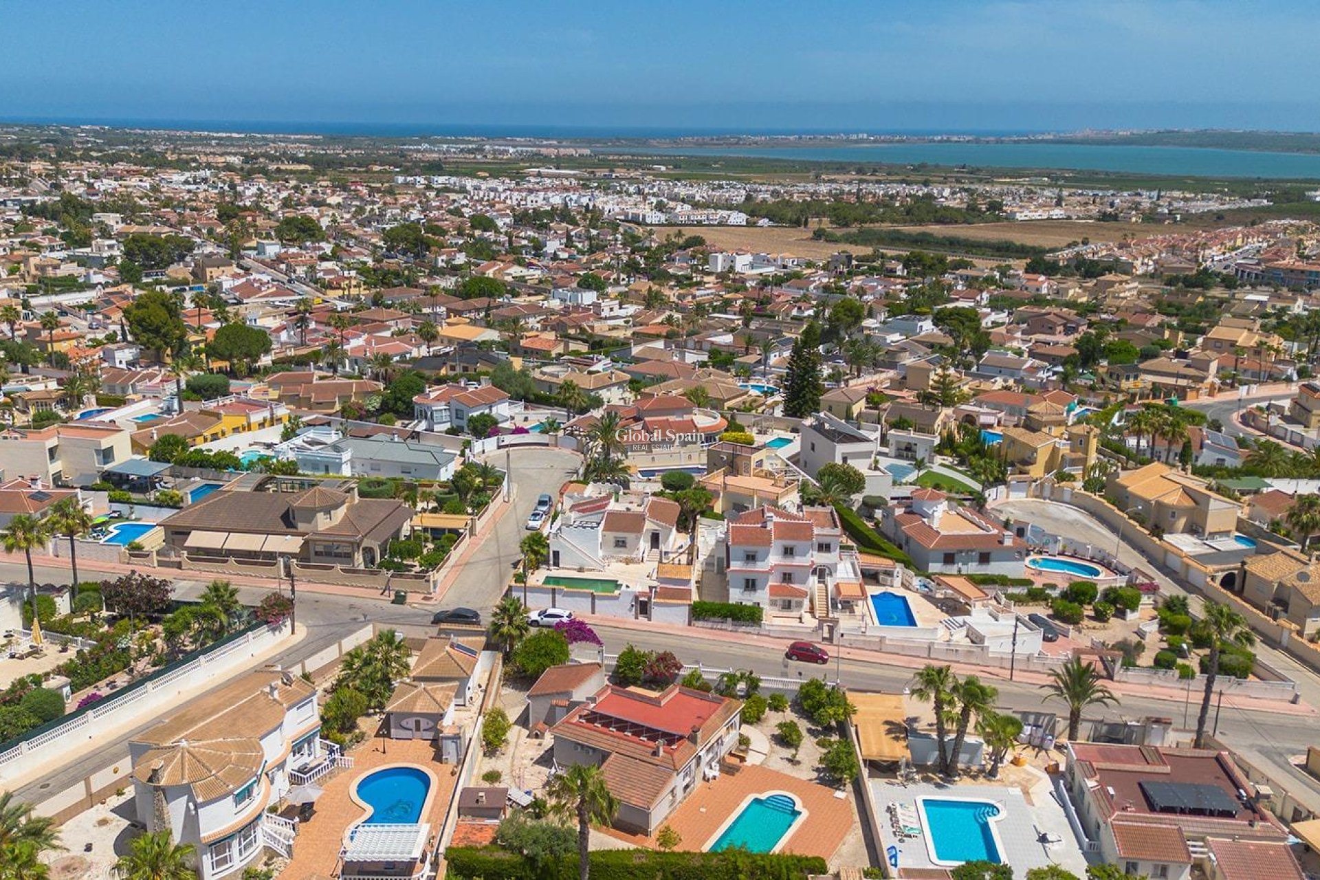 Odsprzedaż - WILLA  -
ROJALES - Centro de la Ciudad Quesada
