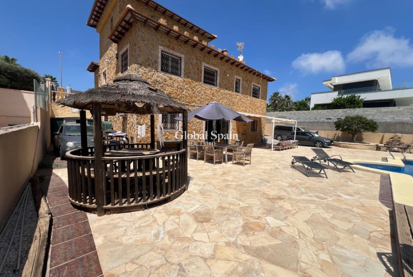 Odsprzedaż - WILLA  -
SAN FULGENCIO - Costa Blanca