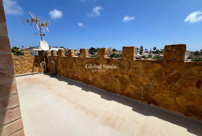 Odsprzedaż - WILLA  -
SAN FULGENCIO - Costa Blanca