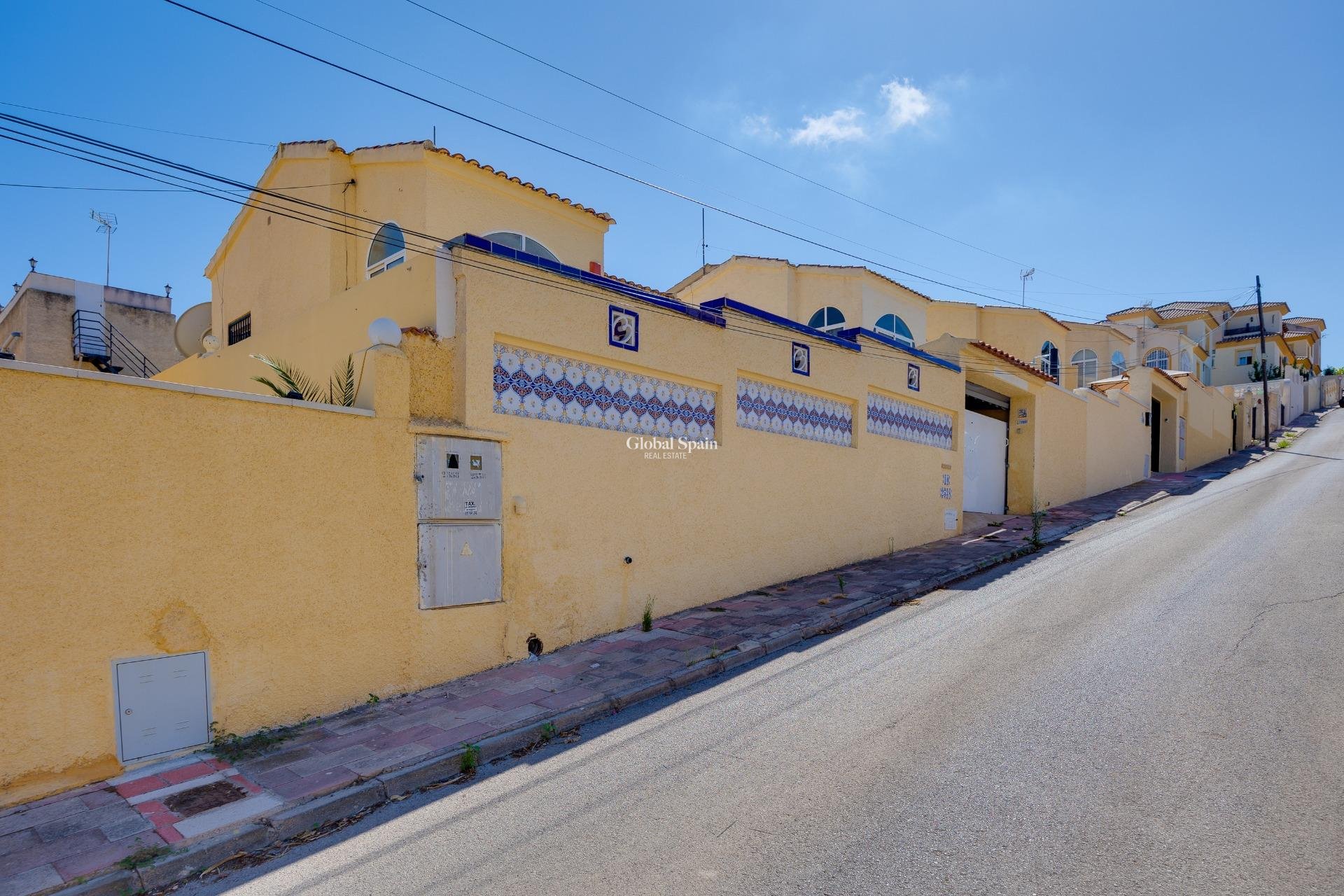 Odsprzedaż - WILLA  -
SAN FULGENCIO - LA MARINA