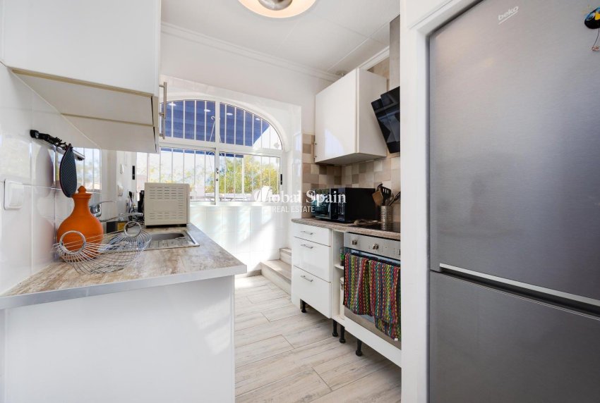 Odsprzedaż - WILLA  -
SAN FULGENCIO - LA MARINA