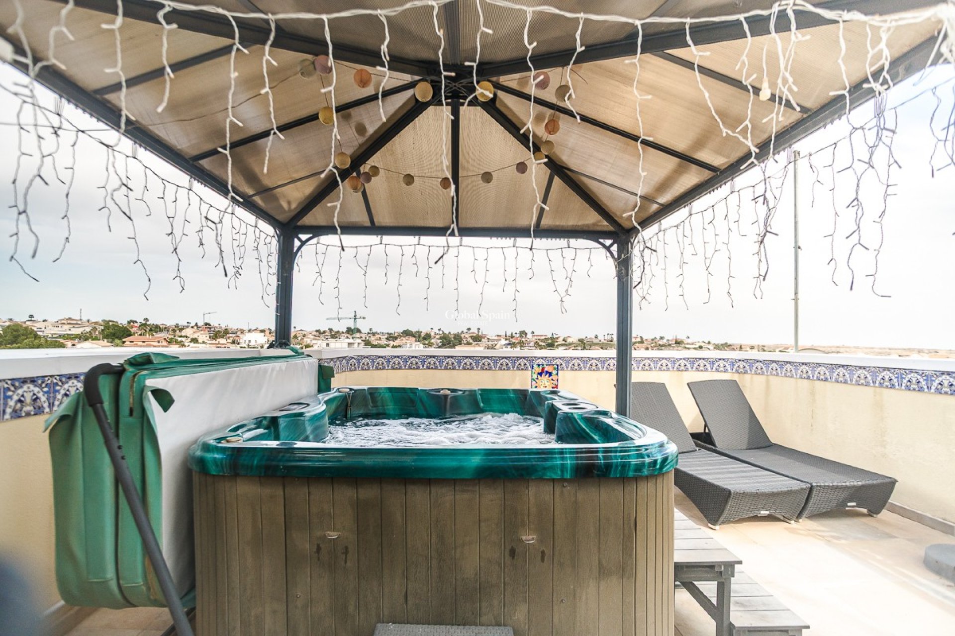 Odsprzedaż - WILLA  -
SAN FULGENCIO - urb.la marina