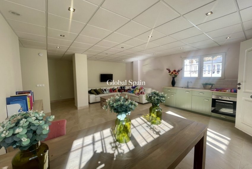 Odsprzedaż - WILLA  -
SAN FULGENCIO - Urbanisation la Marina