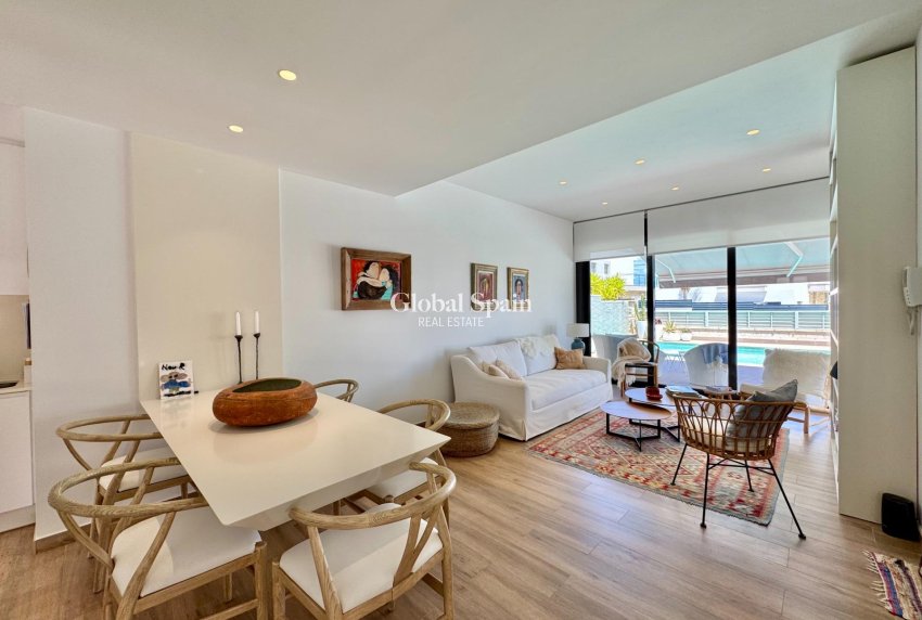 Odsprzedaż - WILLA  -
SAN MIGUEL DE SALINAS - Bellavista