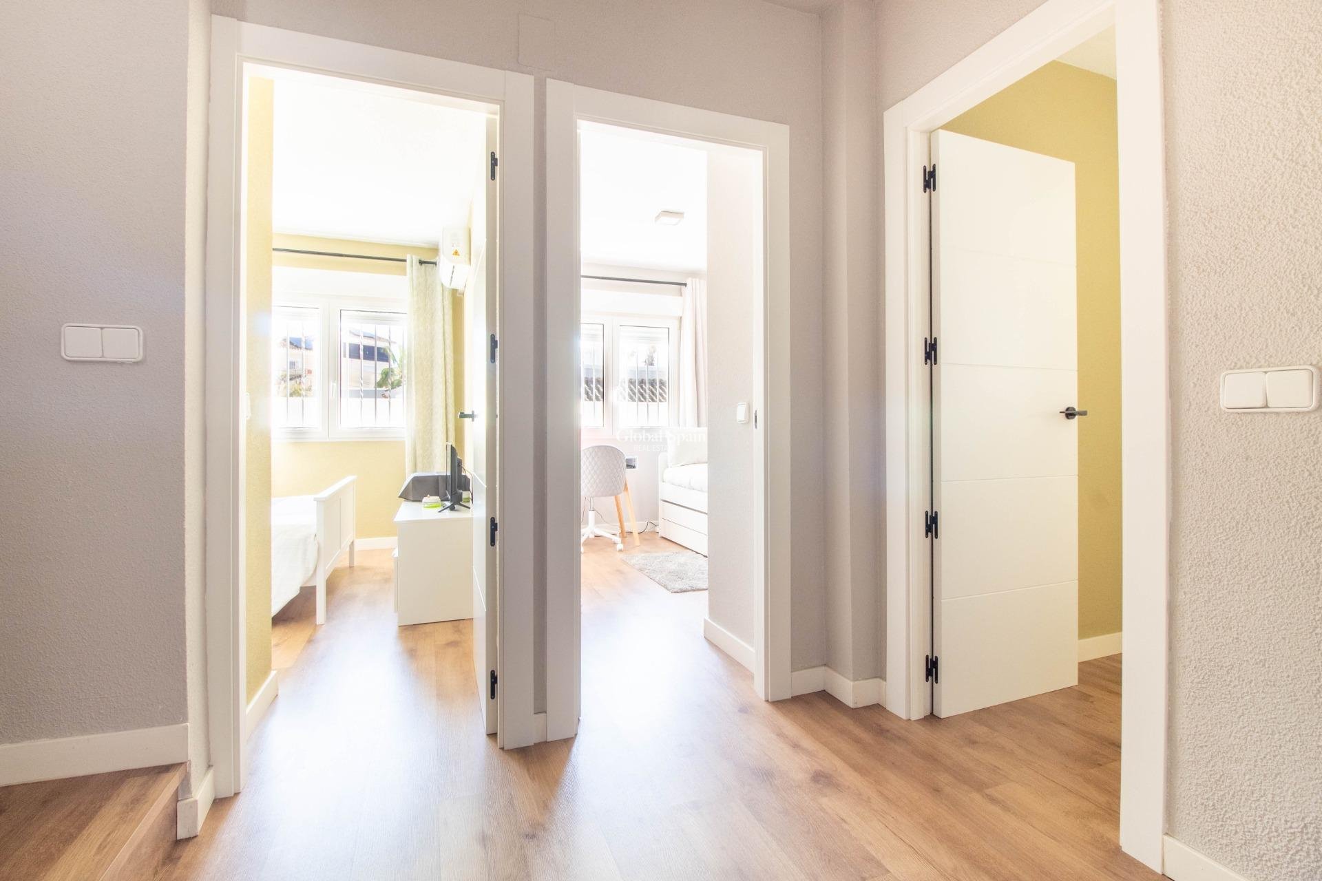 Odsprzedaż - Willa -
SAN MIGUEL DE SALINAS - Blue Lagoon - El Galan