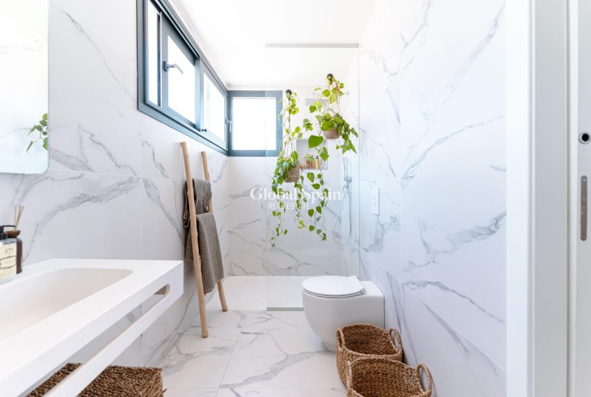 Odsprzedaż - WILLA  -
SAN MIGUEL DE SALINAS - Costa blanca sur