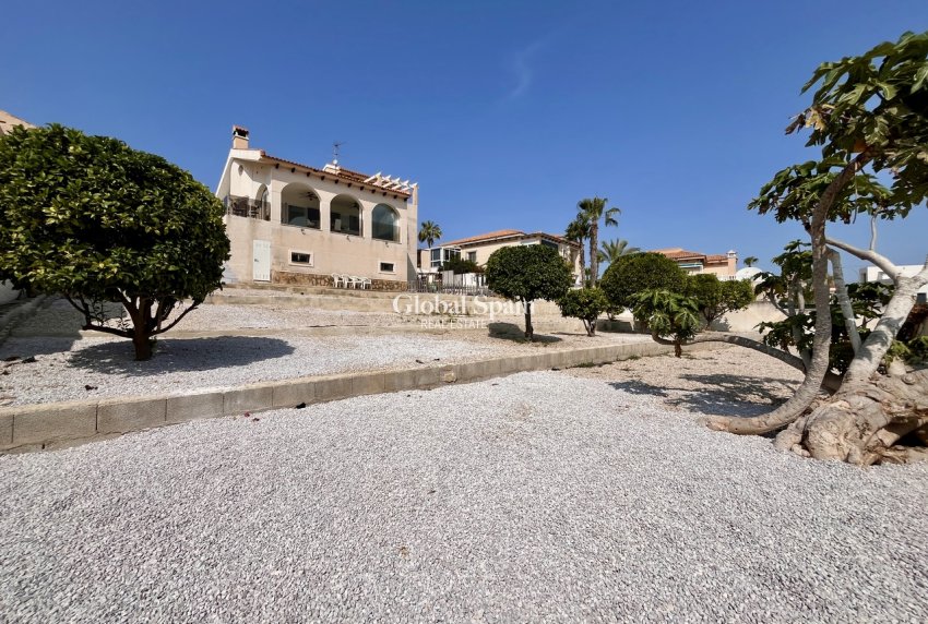 Odsprzedaż - WILLA  -
SAN MIGUEL DE SALINAS - Inland