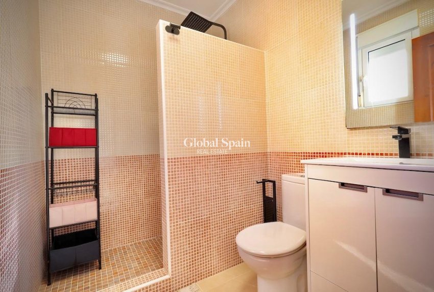 Odsprzedaż - WILLA  -
SAN MIGUEL DE SALINAS - Inland