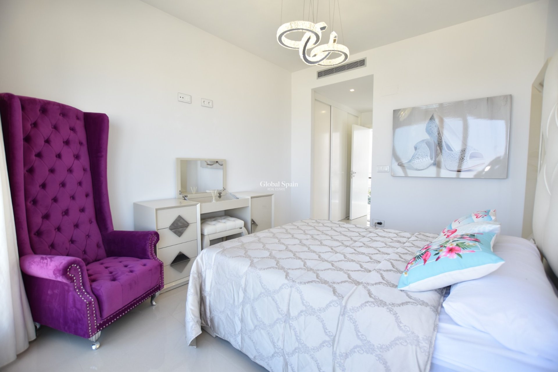 Odsprzedaż - WILLA  -
SAN MIGUEL DE SALINAS - Inland