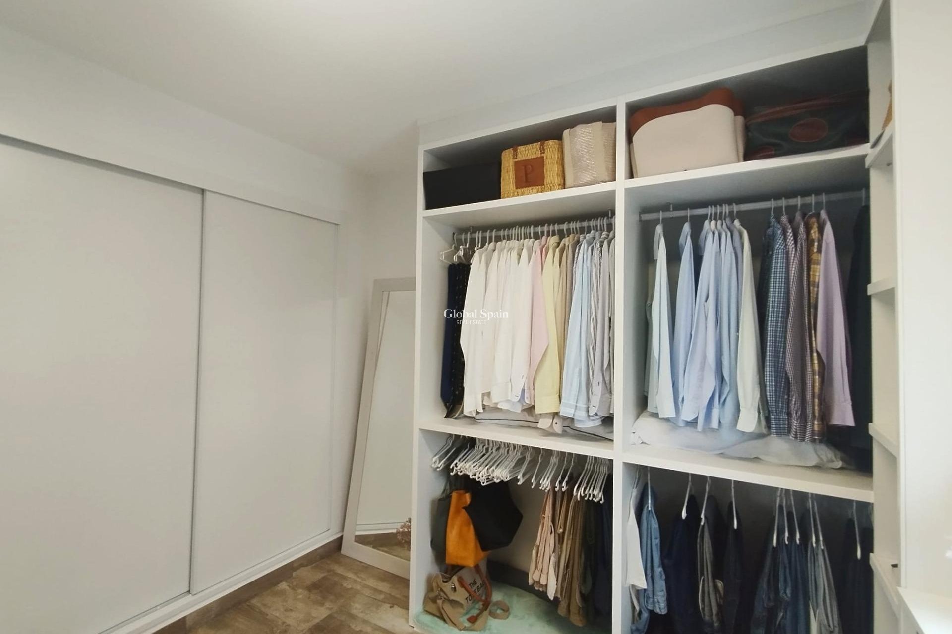 Odsprzedaż - WILLA  -
SAN MIGUEL DE SALINAS - Inland