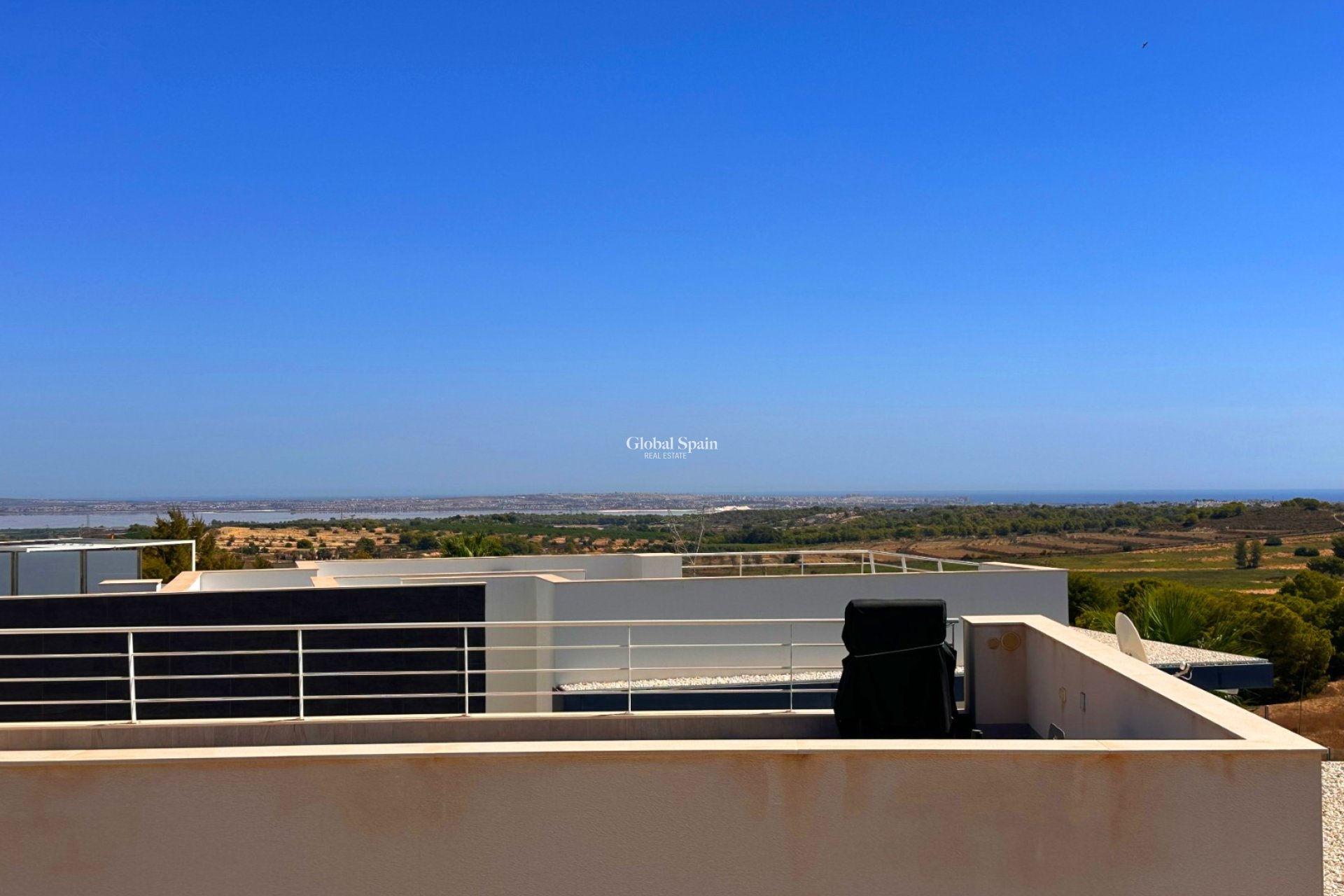 Odsprzedaż - WILLA  -
SAN MIGUEL DE SALINAS - Inland
