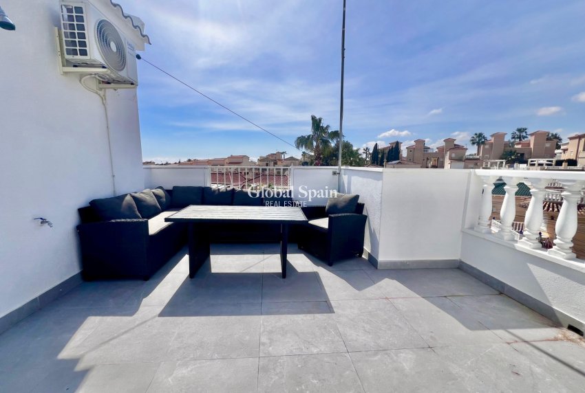 Odsprzedaż - WILLA  -
SAN MIGUEL DE SALINAS - Las filipinas