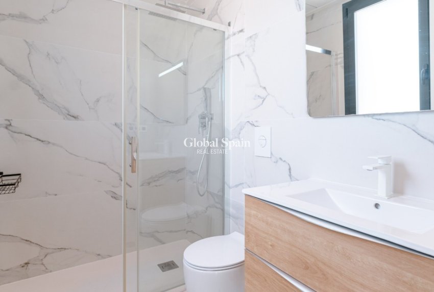 Odsprzedaż - Willa -
SAN MIGUEL DE SALINAS - 