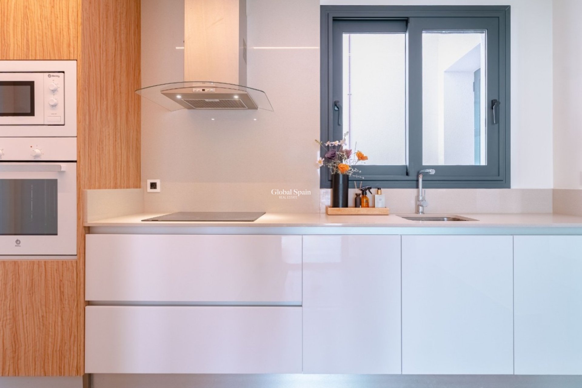 Odsprzedaż - Willa -
SAN MIGUEL DE SALINAS - 