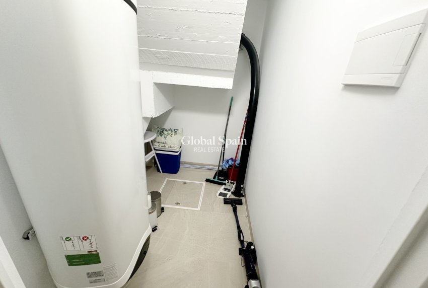 Odsprzedaż - WILLA  -
SANTA ROSALÍA - Inland