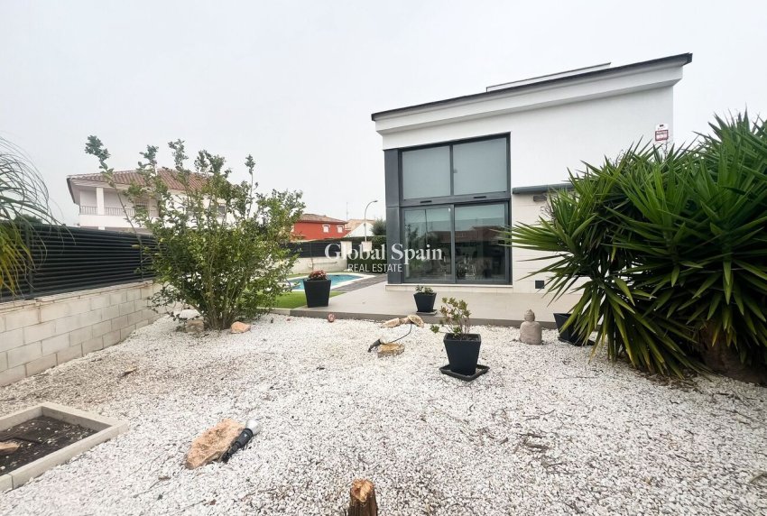 Odsprzedaż - WILLA  -
SANTIAGO DE LA RIBERA - Costa Calida