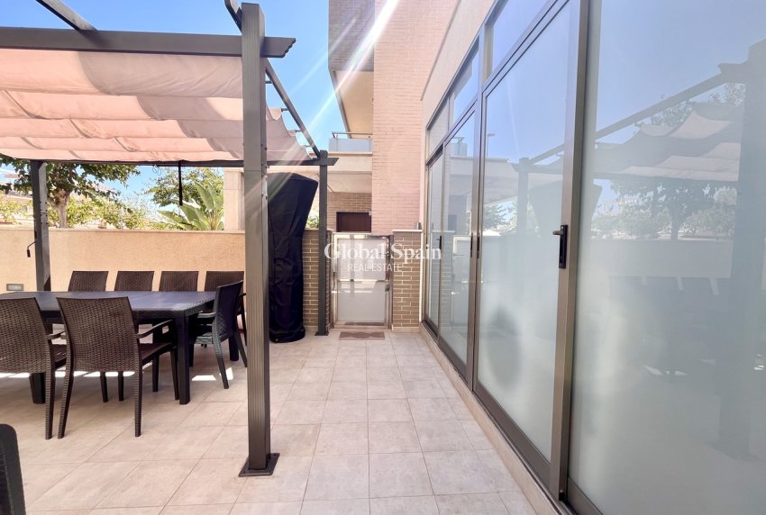 Odsprzedaż - WILLA  -
TORRE DE LA HORADADA - Costa Blanca