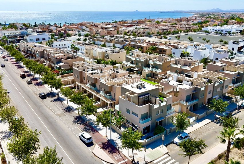 Odsprzedaż - WILLA  -
TORRE DE LA HORADADA - Costa Blanca