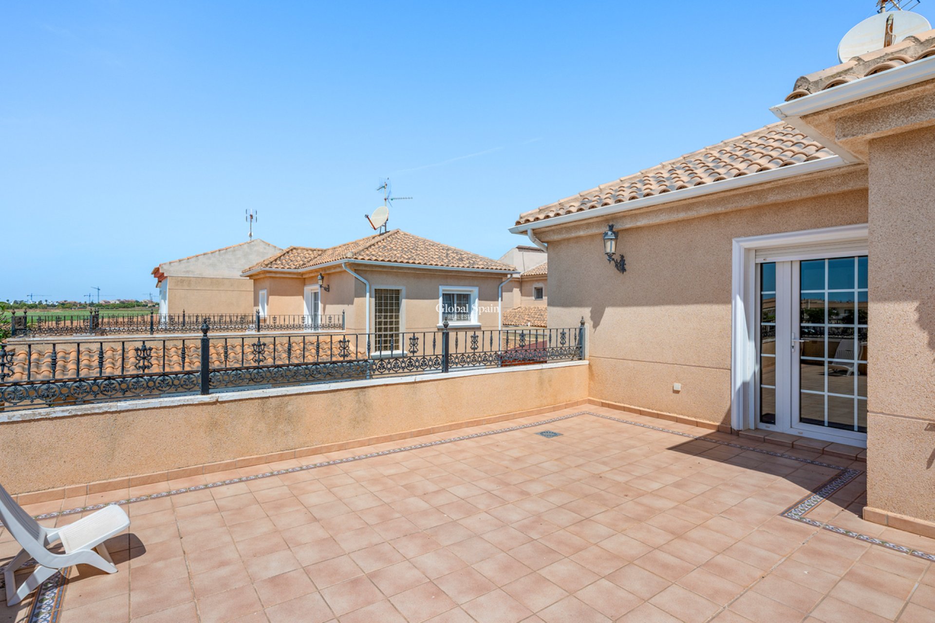 Odsprzedaż - WILLA  -
TORRE DE LA HORADADA - Costa Blanca