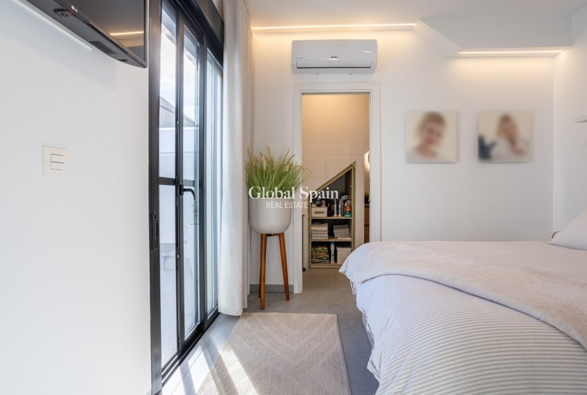 Odsprzedaż - WILLA  -
TORRE PACHECO - Inland