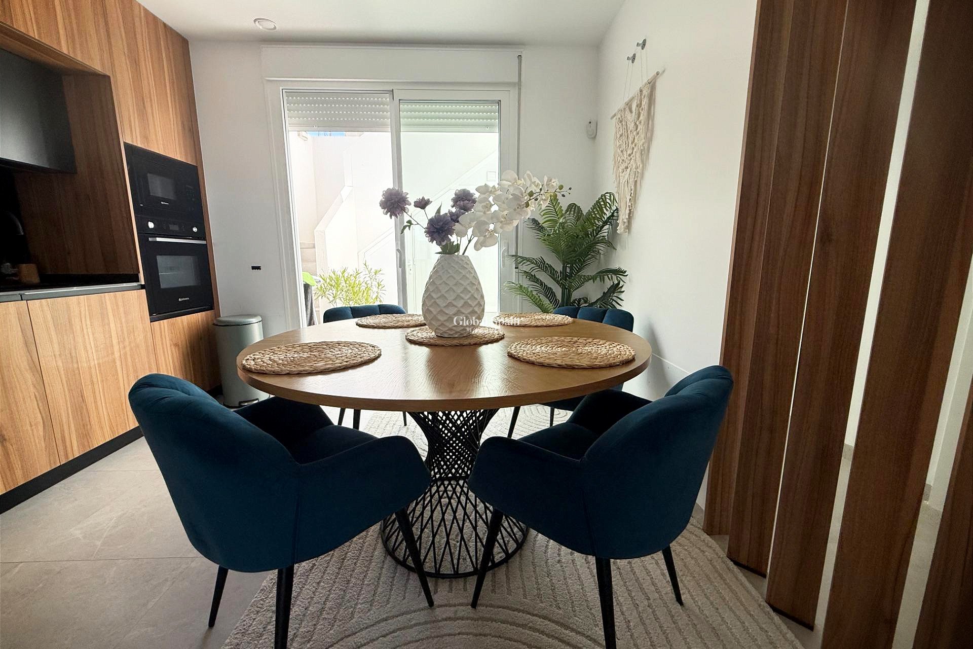 Odsprzedaż - WILLA  -
TORRE PACHECO - 