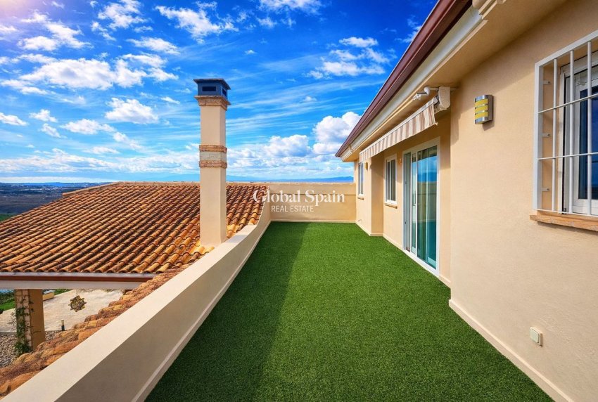 Odsprzedaż - WILLA  -
TORREMENDO - Costa Blanca