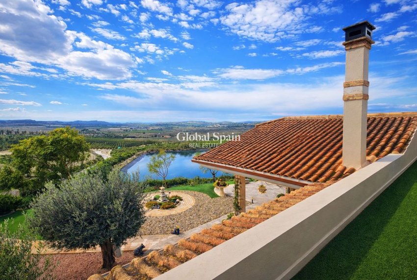 Odsprzedaż - WILLA  -
TORREMENDO - Costa Blanca