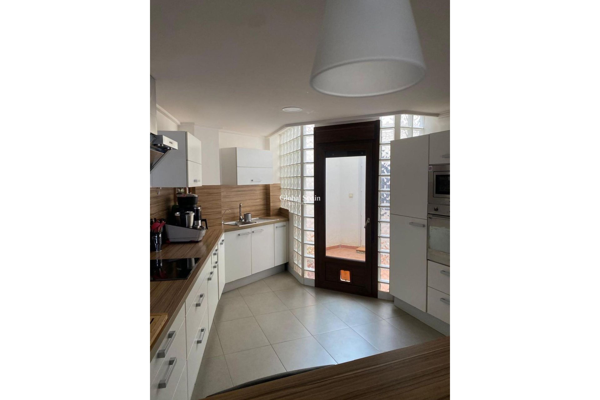 Odsprzedaż - WILLA  -
TORREVIEJA - Centro - Muelle Pesquero