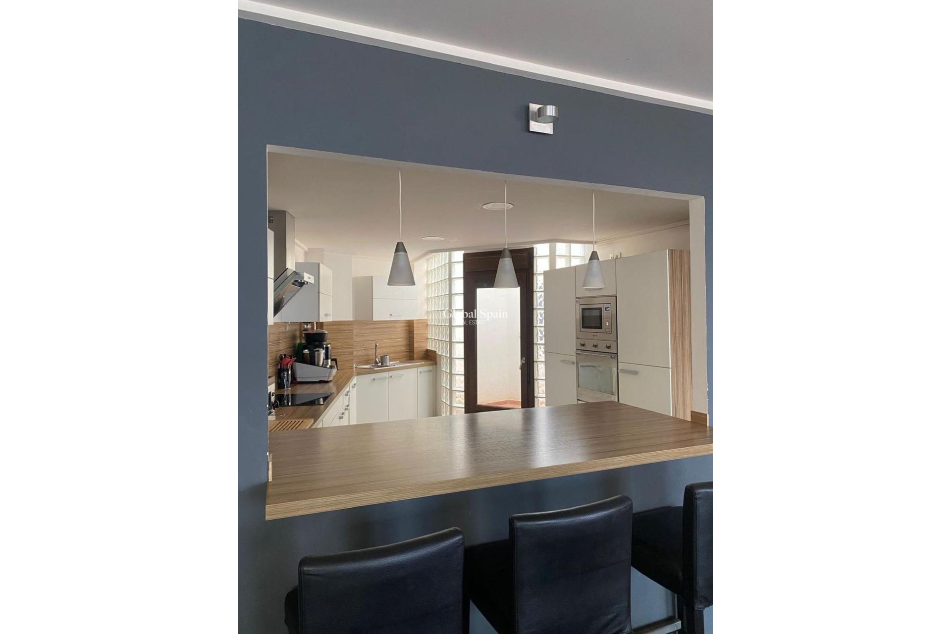 Odsprzedaż - WILLA  -
TORREVIEJA - Centro - Muelle Pesquero