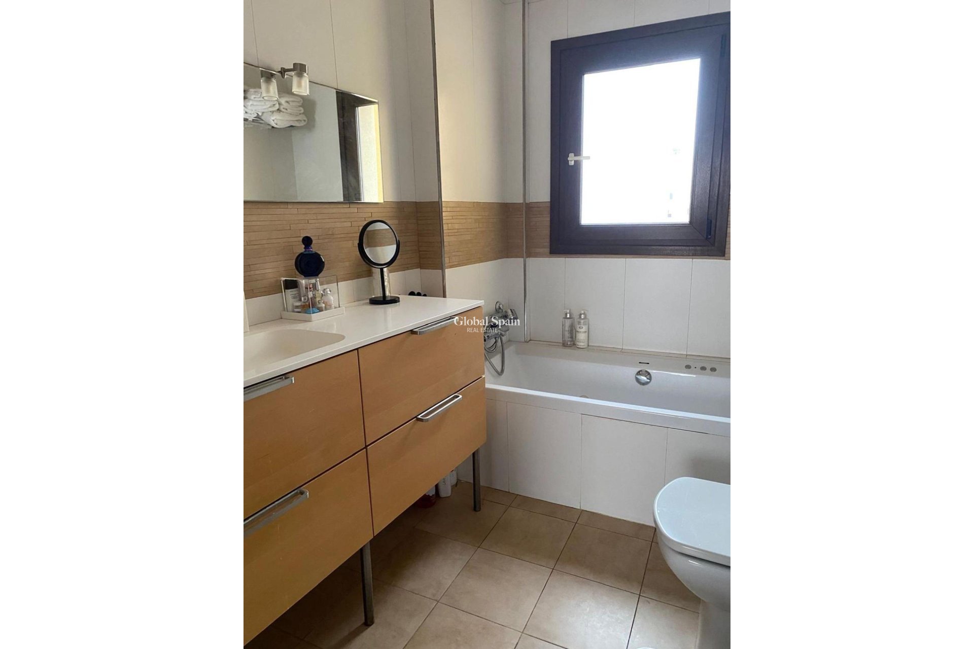 Odsprzedaż - WILLA  -
TORREVIEJA - Centro - Muelle Pesquero