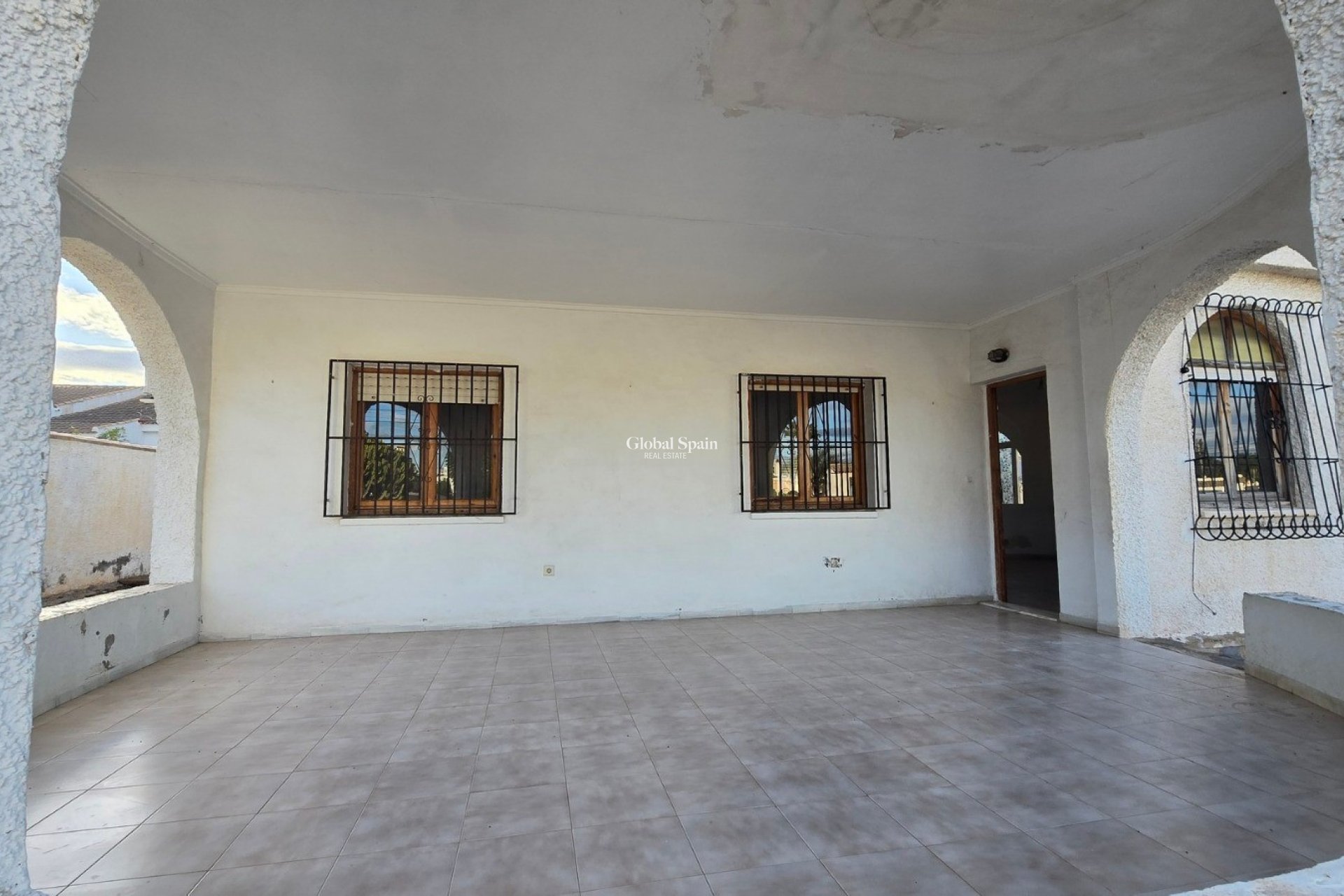 Odsprzedaż - WILLA  -
TORREVIEJA - El Chaparal