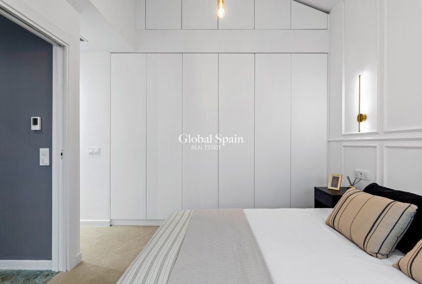 Odsprzedaż - Willa -
TORREVIEJA - El Chaparral