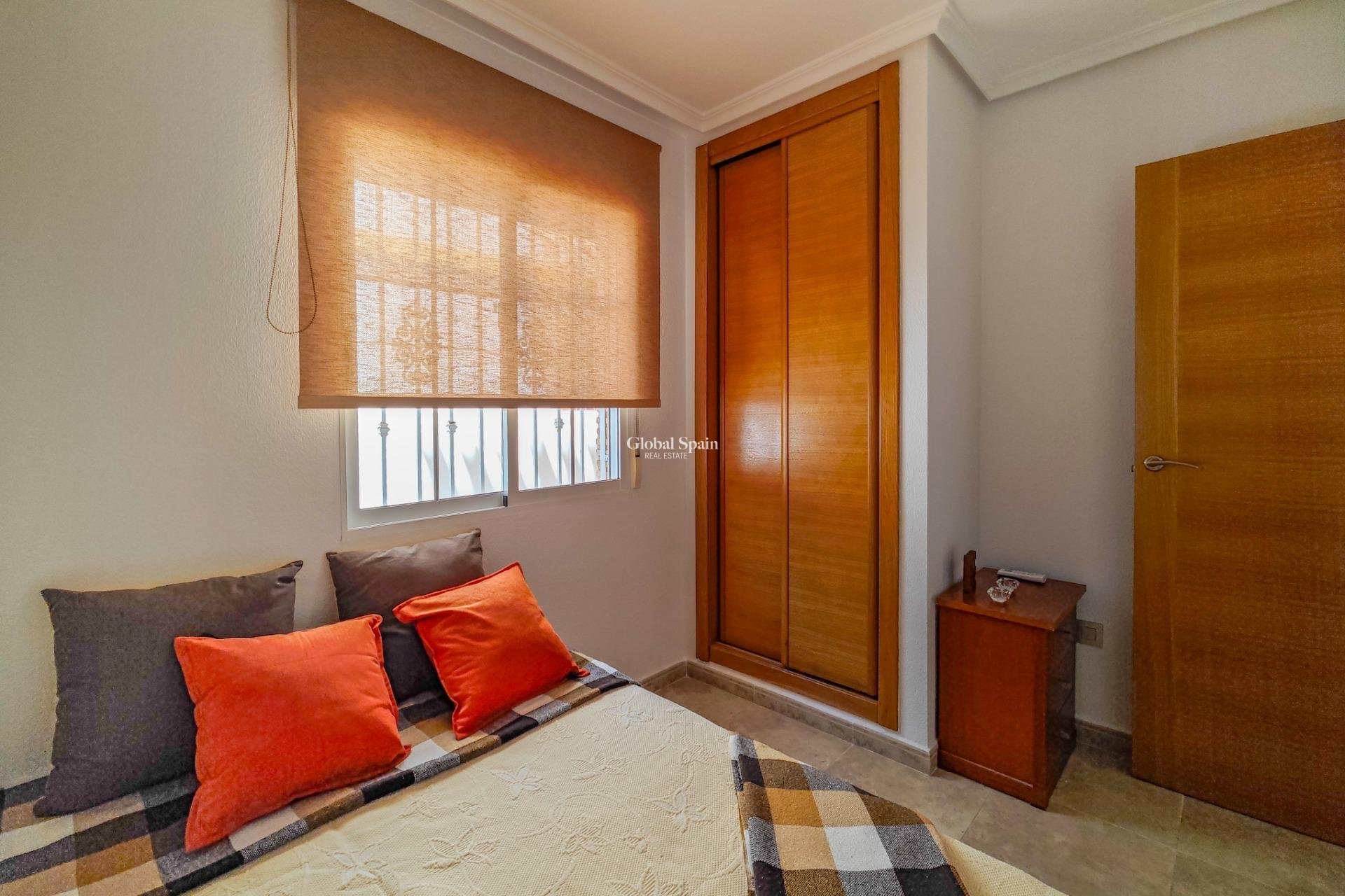 Odsprzedaż - WILLA  -
TORREVIEJA - La Mata