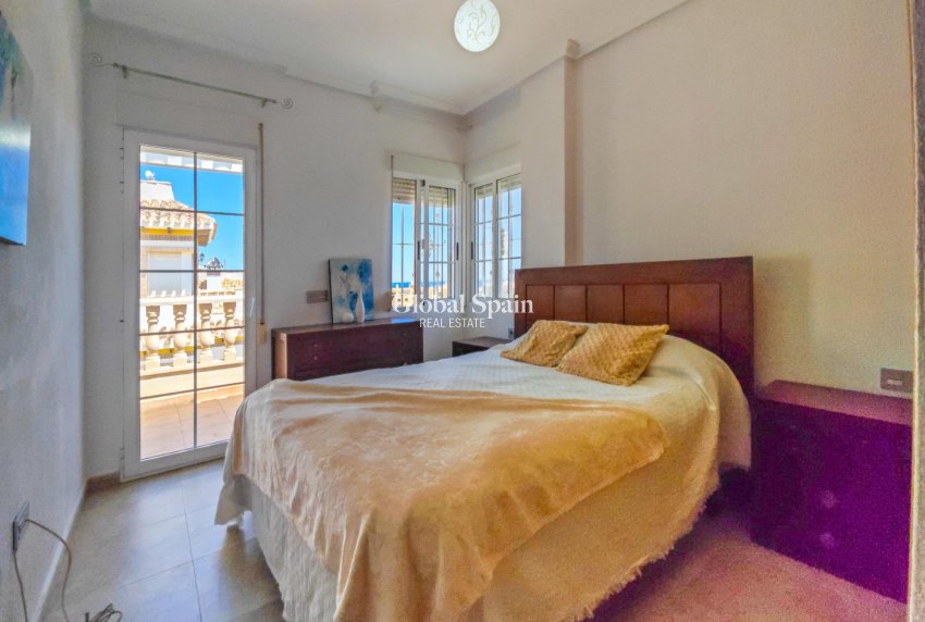 Odsprzedaż - WILLA  -
TORREVIEJA - La Mata