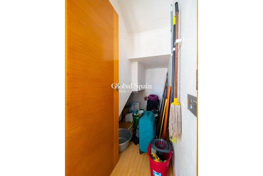 Odsprzedaż - WILLA  -
TORREVIEJA - La Mata