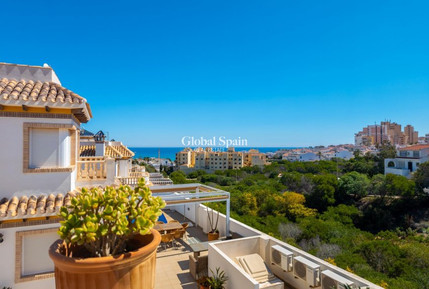 Odsprzedaż - WILLA  -
TORREVIEJA - La Mata