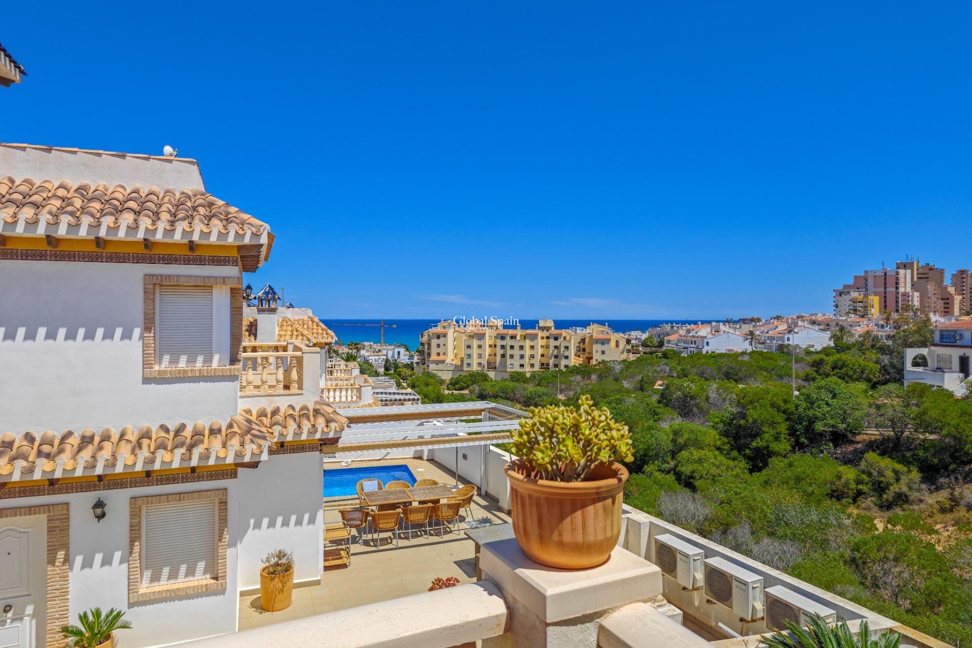 Odsprzedaż - WILLA  -
TORREVIEJA - La Mata