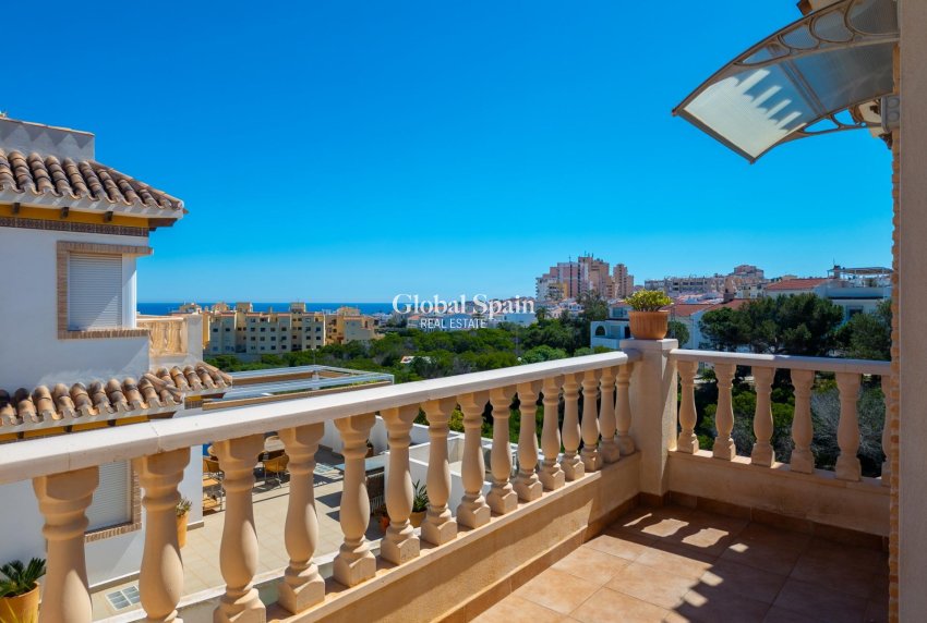 Odsprzedaż - WILLA  -
TORREVIEJA - La Mata