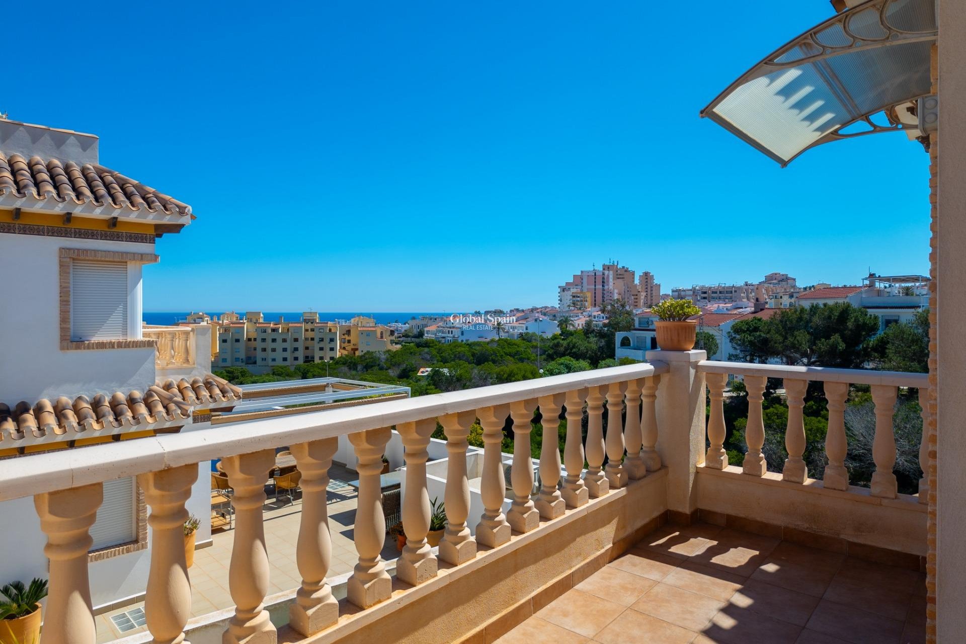 Odsprzedaż - WILLA  -
TORREVIEJA - La Mata