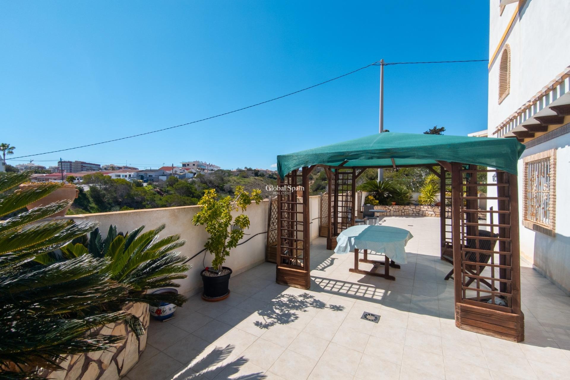 Odsprzedaż - WILLA  -
TORREVIEJA - La Mata