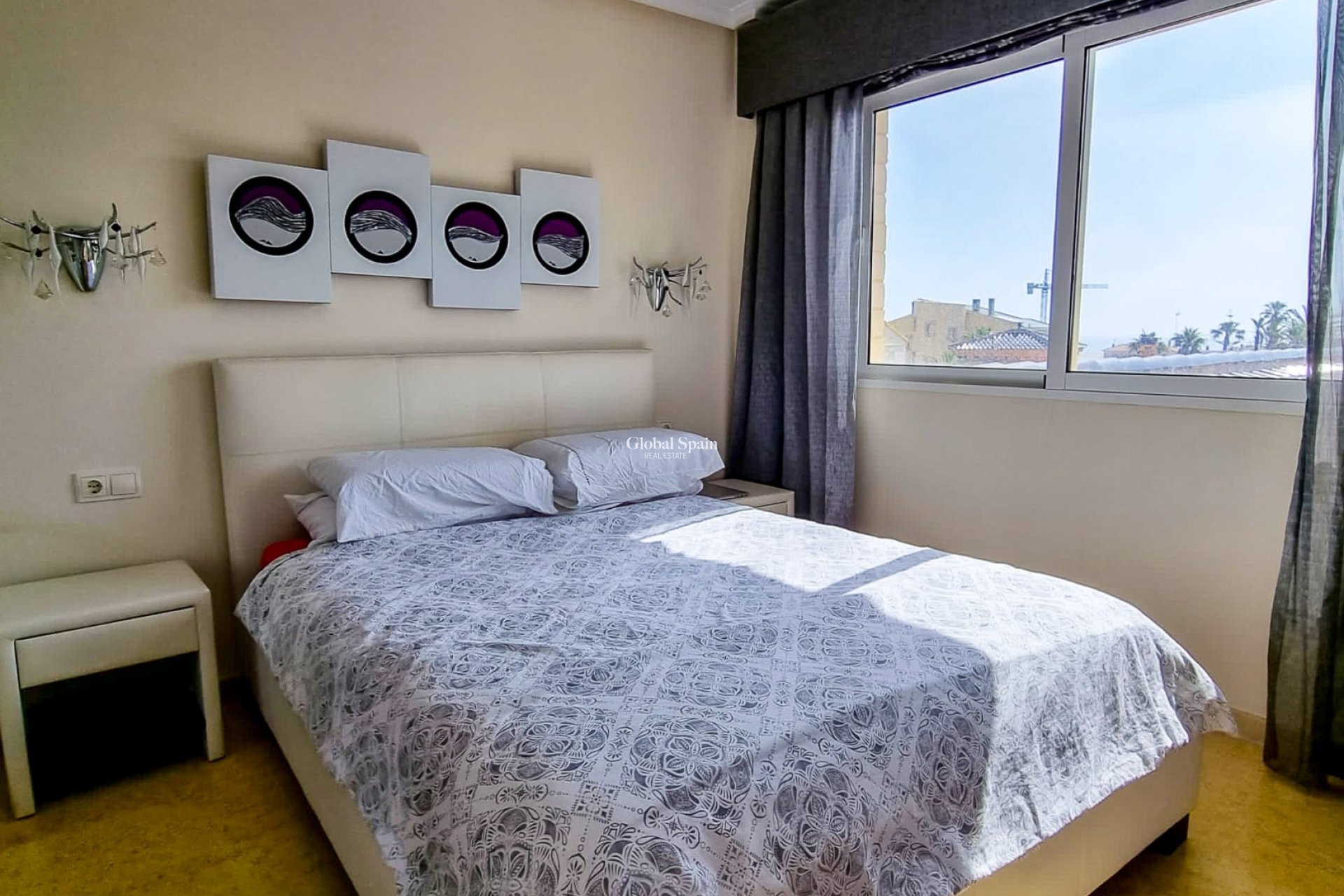 Odsprzedaż - WILLA  -
TORREVIEJA - La Mata