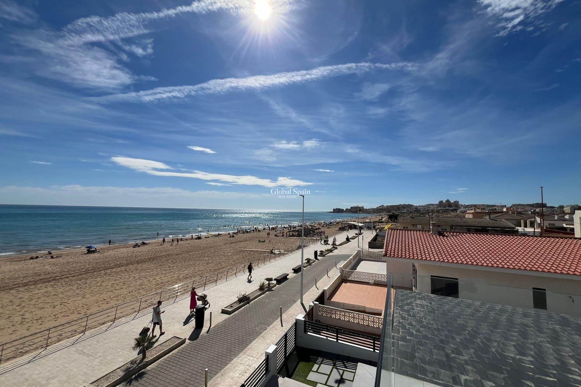 Odsprzedaż - WILLA  -
TORREVIEJA - La Mata