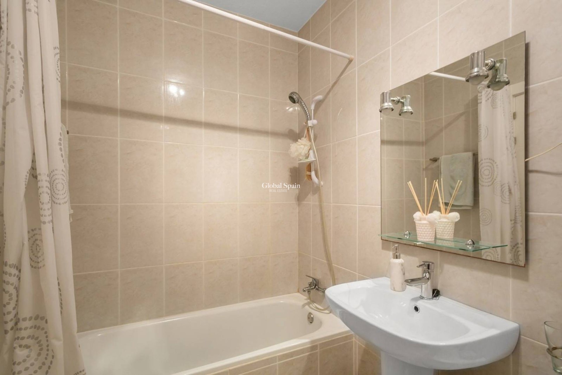 Odsprzedaż - WILLA  -
TORREVIEJA - La Mata
