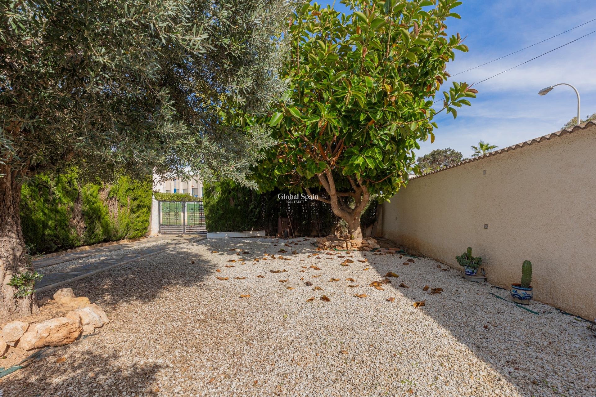 Odsprzedaż - WILLA  -
TORREVIEJA - La siesta