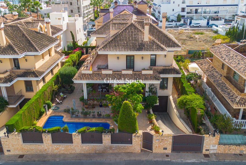 Odsprzedaż - WILLA  -
TORREVIEJA - La Veleta