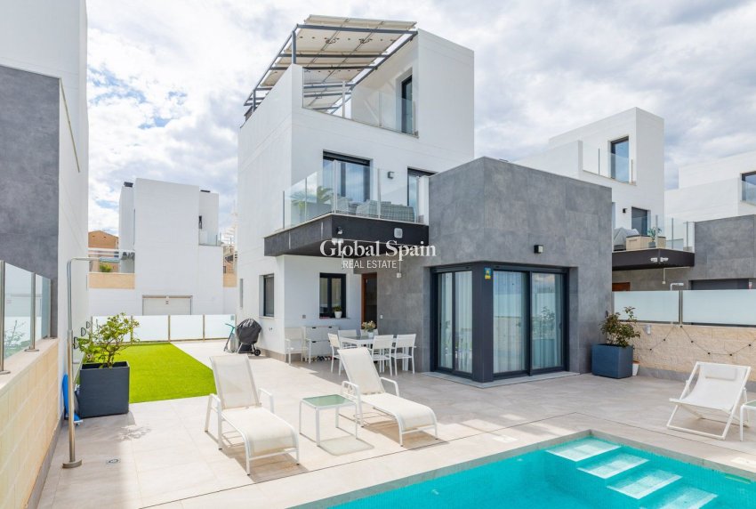 Odsprzedaż - Willa -
TORREVIEJA - LOS BALCONES - LOS ALTOS