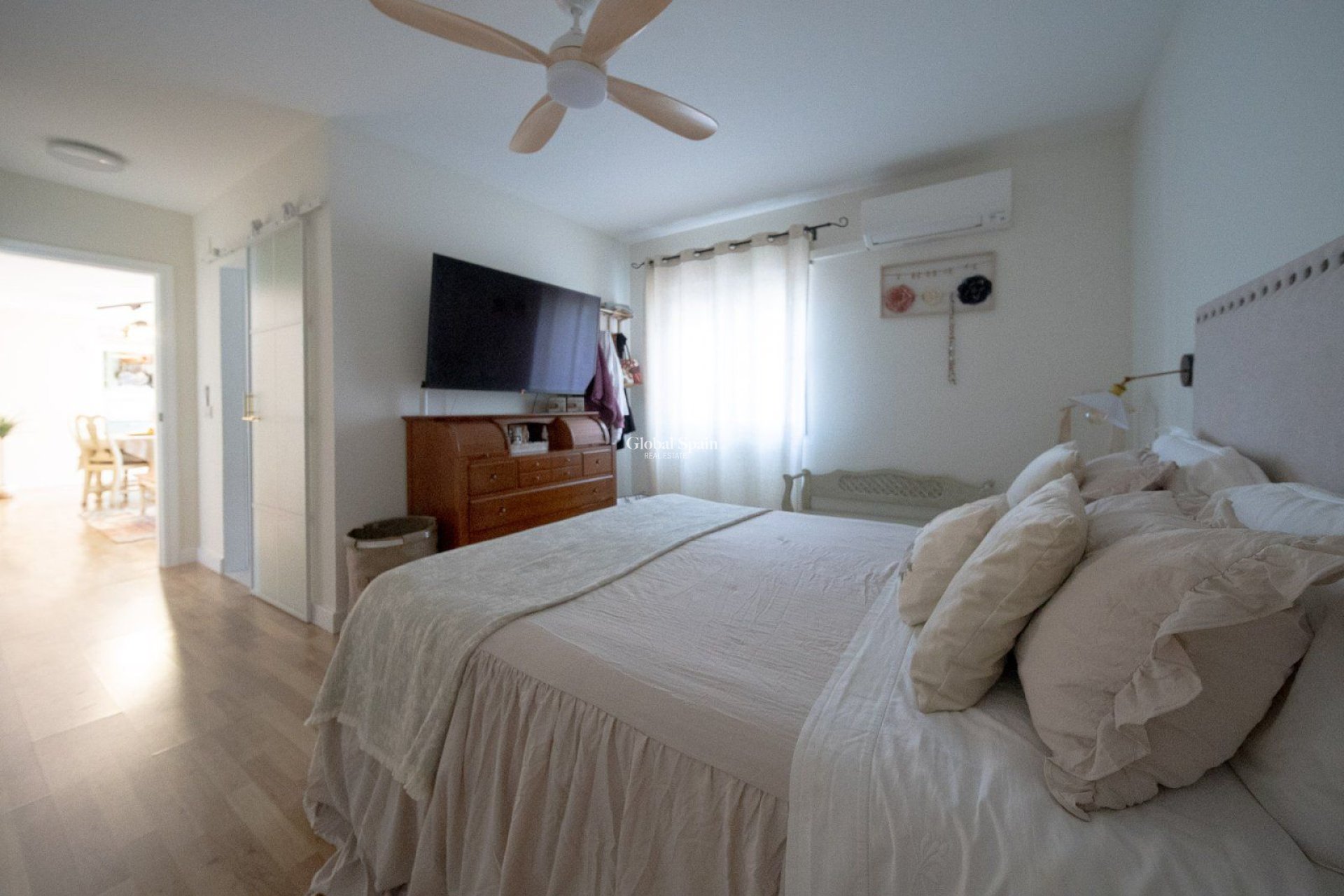 Odsprzedaż - WILLA  -
TORREVIEJA - LOS BALCONES - LOS ALTOS