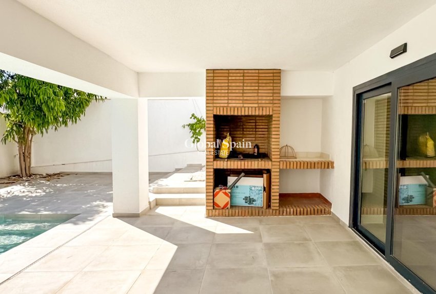 Odsprzedaż - WILLA  -
TORREVIEJA - LOS BALCONES - LOS ALTOS