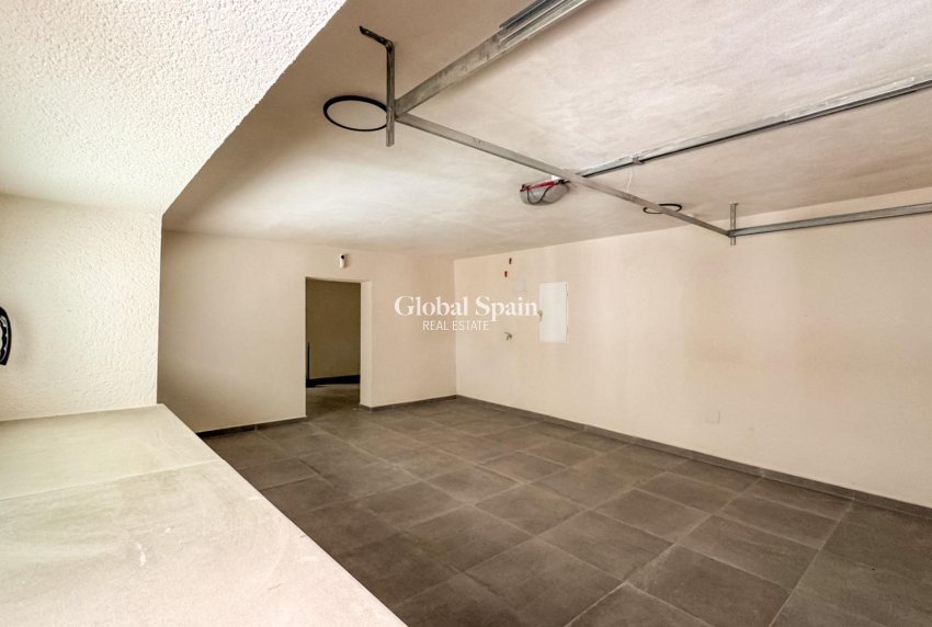 Odsprzedaż - WILLA  -
TORREVIEJA - LOS BALCONES - LOS ALTOS